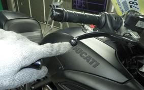 DUCATI DIAVEL 2014