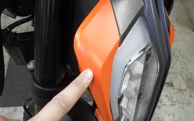 KTM 890 DUKE 2023