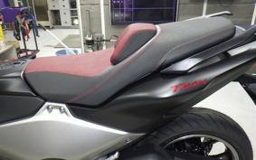 YAMAHA T-MAX 560 2026 SJ21J