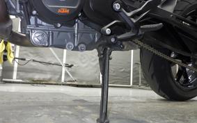 KTM 890 DUKE 2023