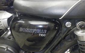 TRIUMPH BONNEVILLE T100 2021