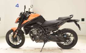 KTM 890 DUKE 2023