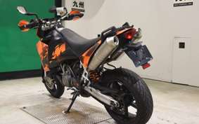 KTM 990 SUPERMOTO 2015