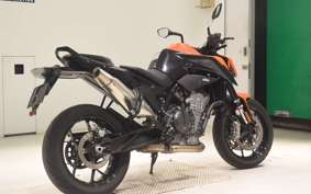 KTM 890 DUKE 2023