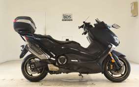 YAMAHA T-MAX 530 2018 SJ15J