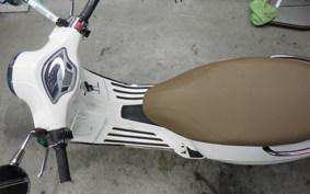 VESPA PRIMAVERA 125